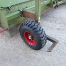 5853 Baselier haulm topper 4 row with low press tires