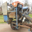 5940 Asa-Lift carrot harvester with roller table