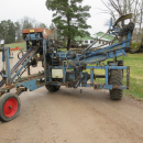 5940 Asa-Lift carrot harvester with roller table