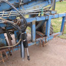 5940 Asa-Lift carrot harvester with roller table