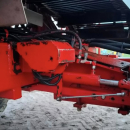 6267 Simon carrot harvester R1B3 with bunker