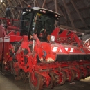 3614 Grimme Maxtron 620 beet harvester 6 row