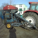3766 Asa-lift T-10B carrot harvester mounted with bunker
