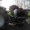 3766 Asa-lift T-10B carrot harvester mounted with bunker