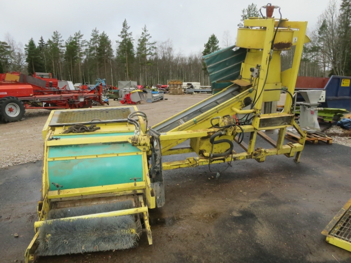 4335 Pixall green bean harvester