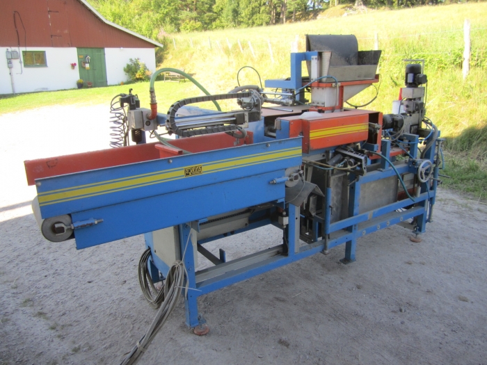 3187 EMVE 3000 potato paper bagger
