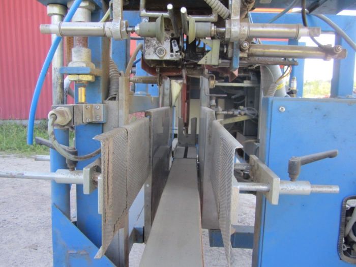 3187 EMVE 3000 potato paper bagger