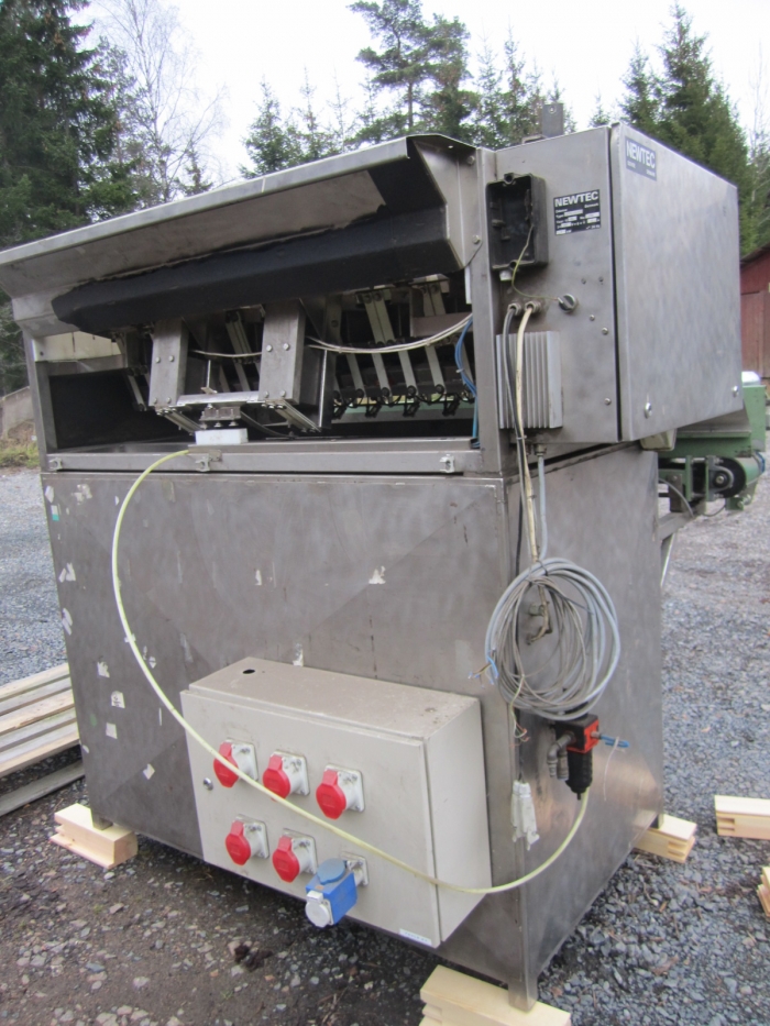 3213 NEWTEC 2009 9 head multi weigher