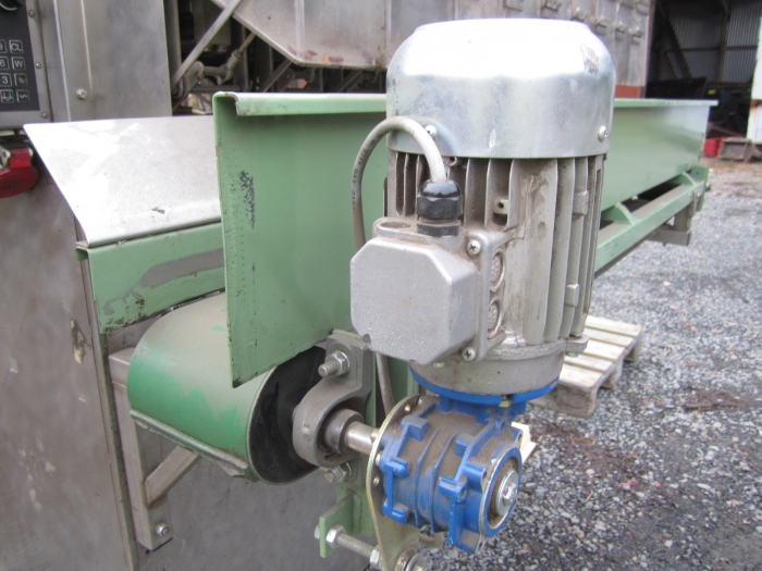 3213 NEWTEC 2009 9 head multi weigher