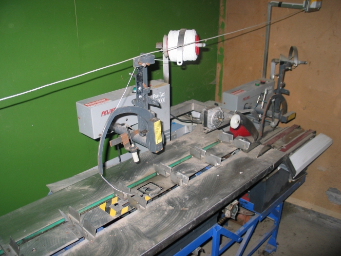 3053 Pak Tyer bunching machine for carrots, radish roses etc