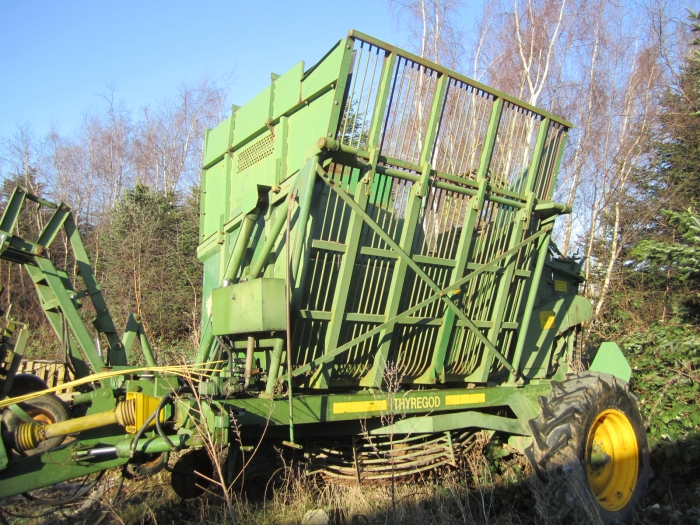 3363 Thyregod root celery harvester