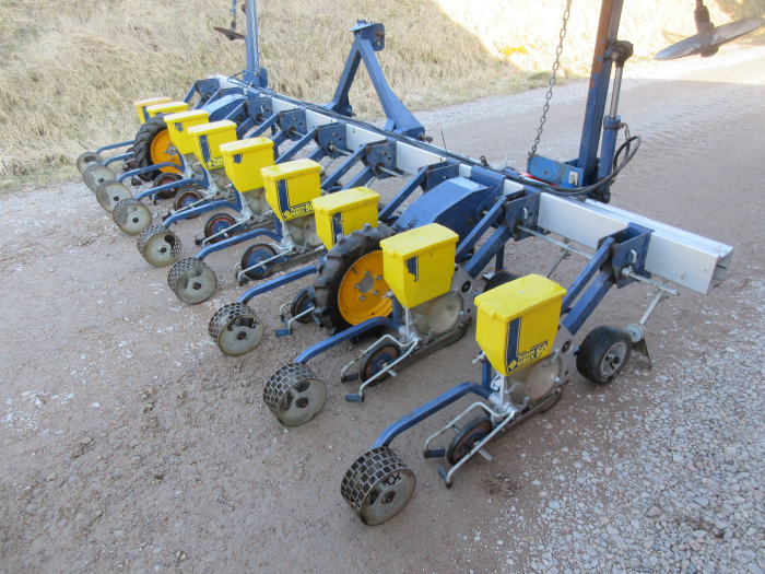 5786 Nibex precision seeder 9 Row