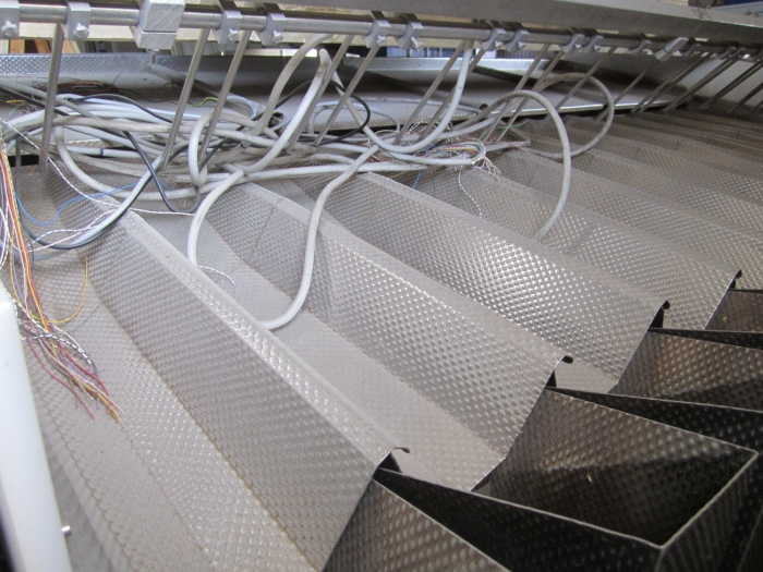 3381 Upmann weigher and tray packing line