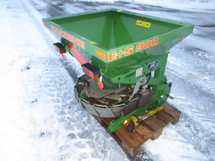 5866 Amazone E+S 300 salt spreader sand 