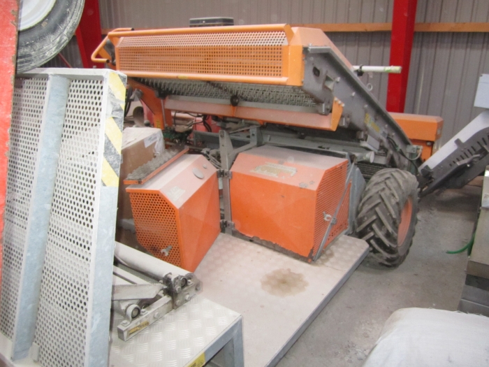 3385 Ortomec corn salad harvester