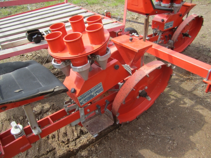 3443 Checchi Magli Tex planting machine 4 row