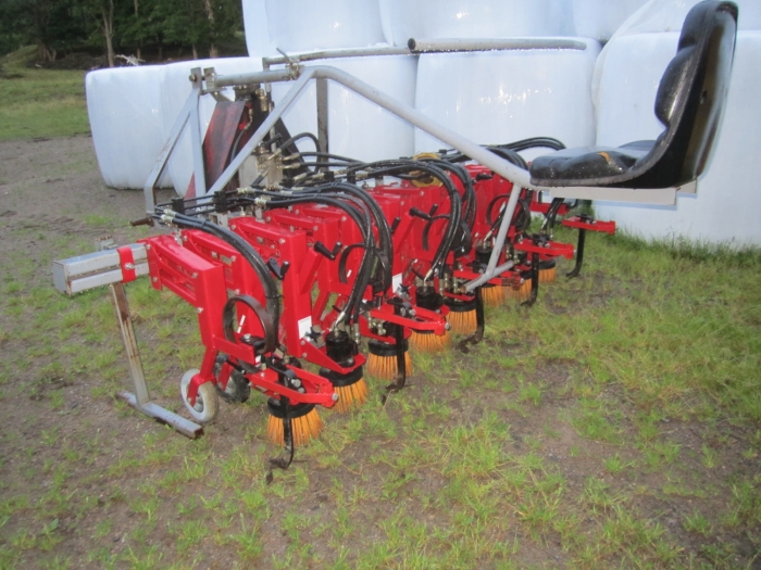3445 Thermec brushing crop cleaner