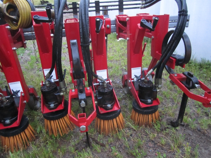 3445 Thermec brushing crop cleaner