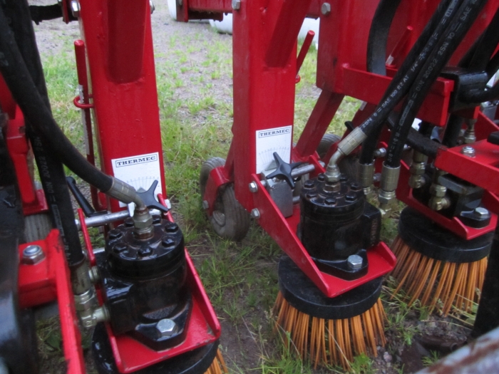 3445 Thermec brushing crop cleaner