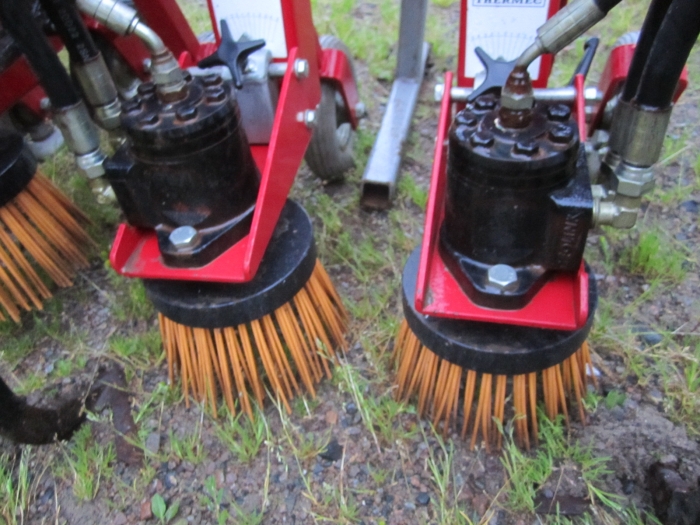 3445 Thermec brushing crop cleaner