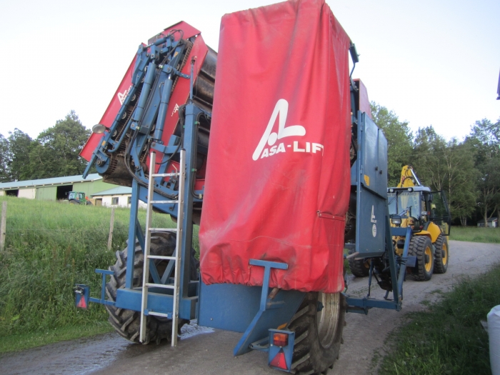 3457 Asa-Lift carrot harvester 1 row trailed elevator