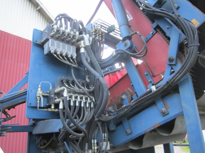 3457 Asa-Lift carrot harvester 1 row trailed elevator