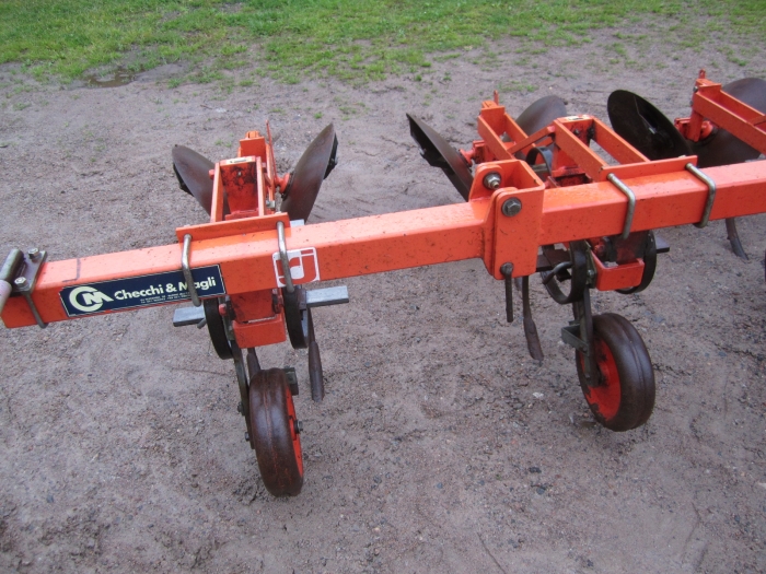 3475 Checchi Magli disc ridger 4 row VR76