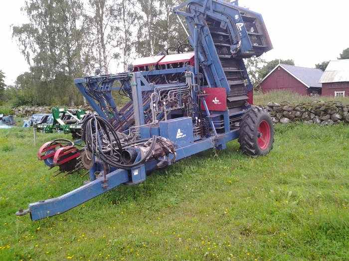 3508 Asa-Lift carrot harvester 3 row for industry carrots with elevator