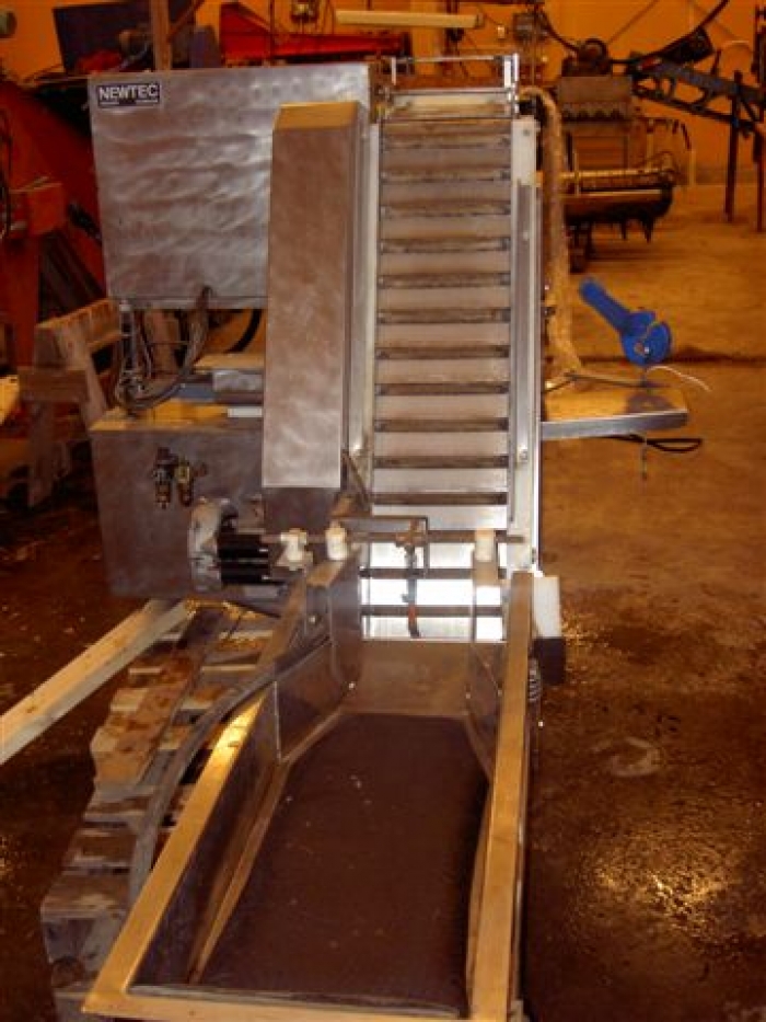 1804 Newtec G20 carrot weigher and pack 