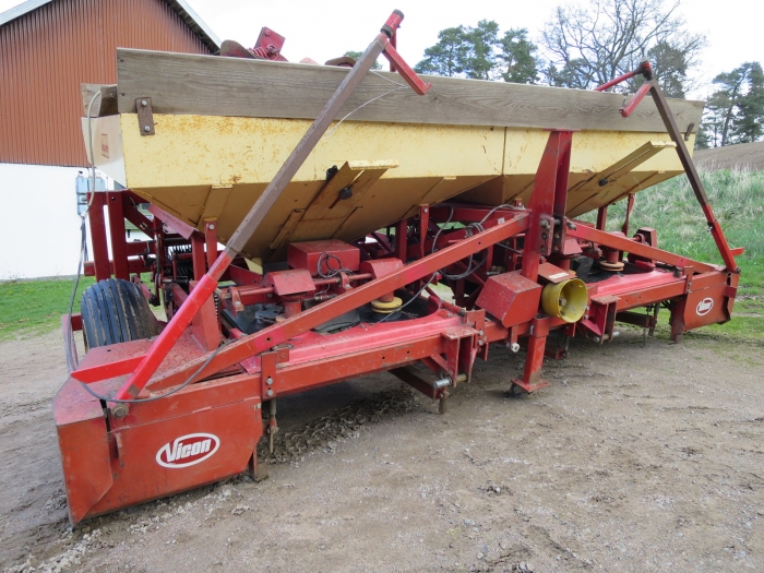 4065 Koningsplanter Konings 4 row potato planter