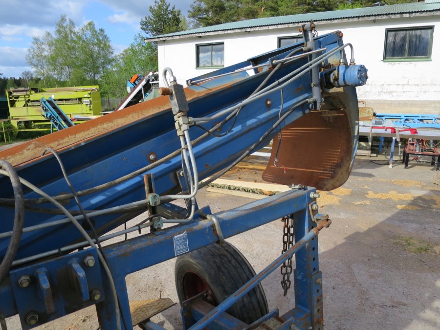 4105 Asa-Lift combi mini carrot harvester 1 row with roller table