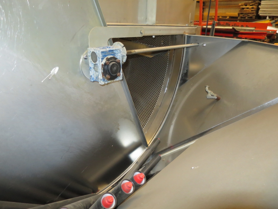 4126 EKKO potato washing machine with destoner