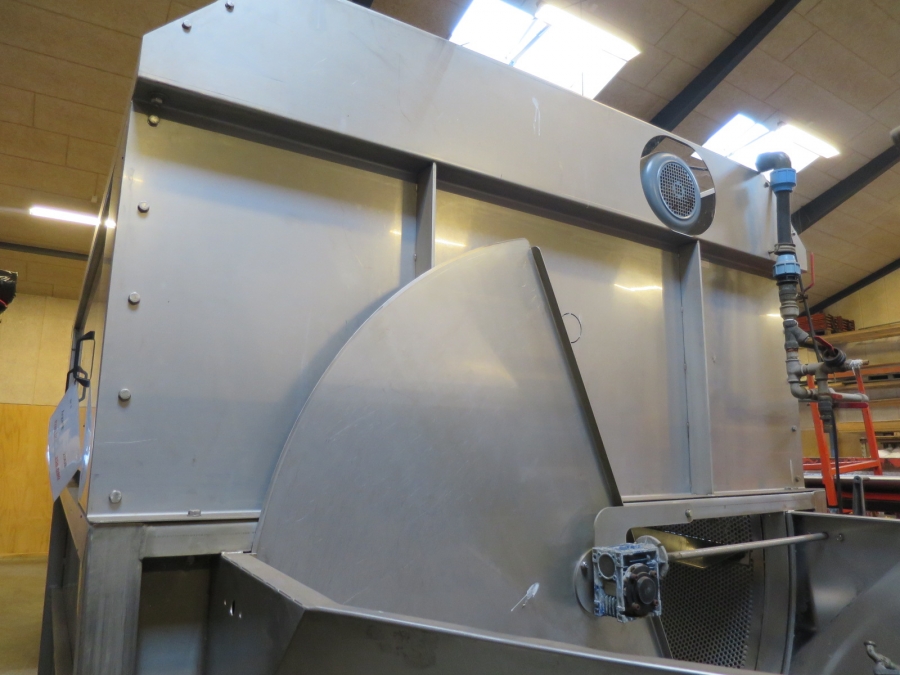 4126 EKKO potato washing machine with destoner