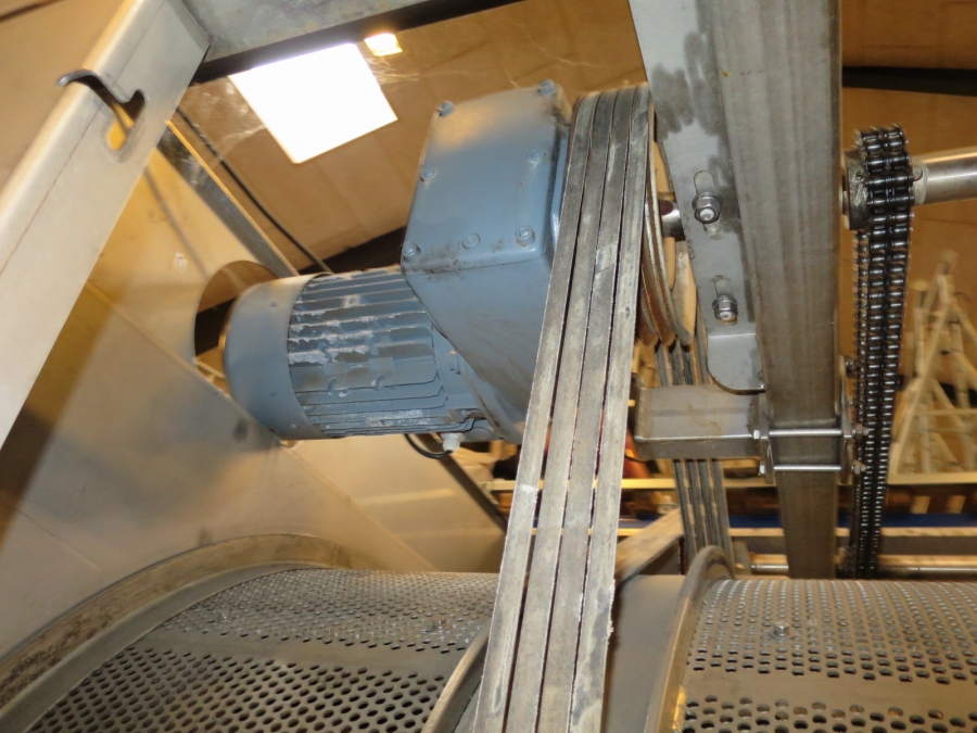 4126 EKKO potato washing machine with destoner