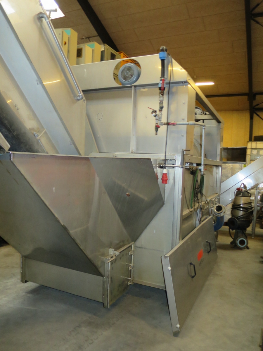 4126 EKKO potato washing machine with destoner