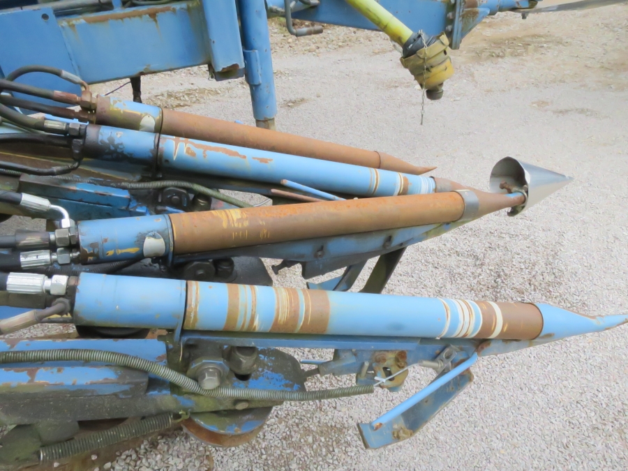 4133 Asa-Lift T240B carrot harvester 2 row with bunker