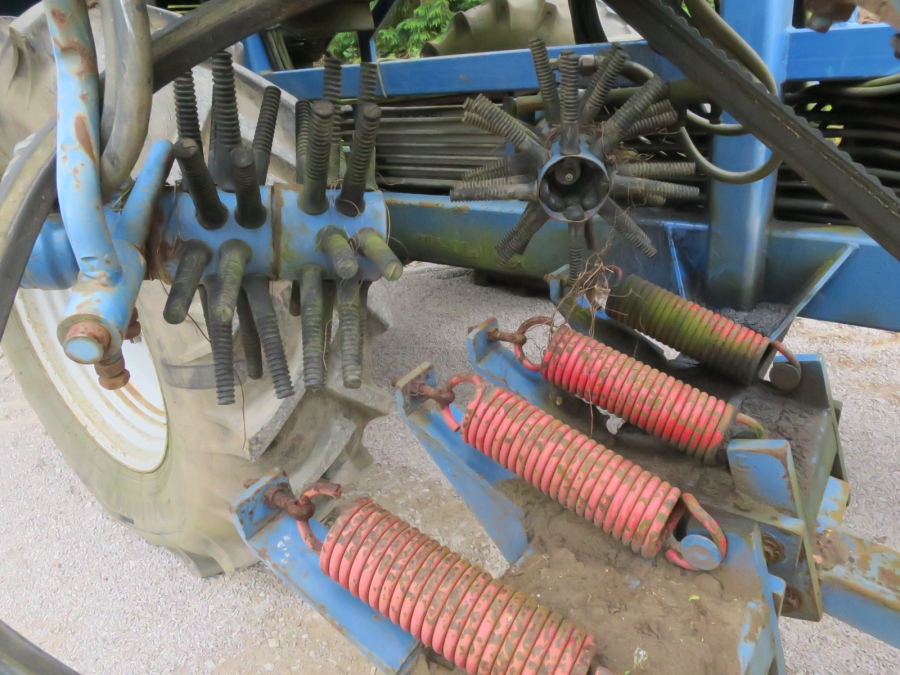 4133 Asa-Lift T240B carrot harvester 2 row with bunker