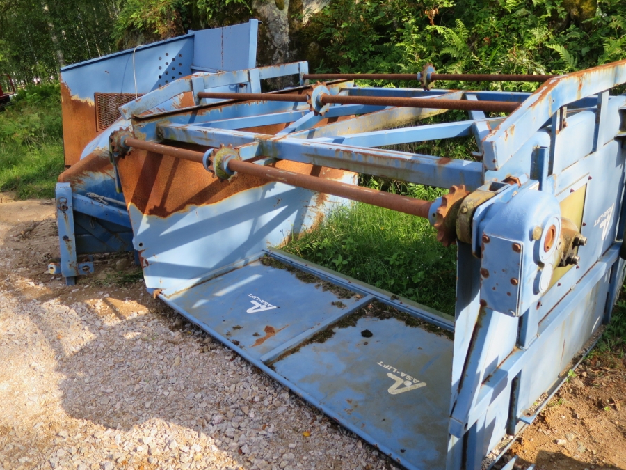 4133 Asa-Lift T240B carrot harvester 2 row with bunker