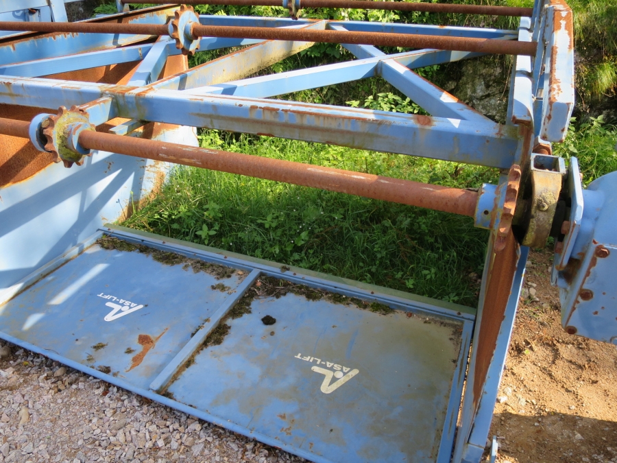 4133 Asa-Lift T240B carrot harvester 2 row with bunker