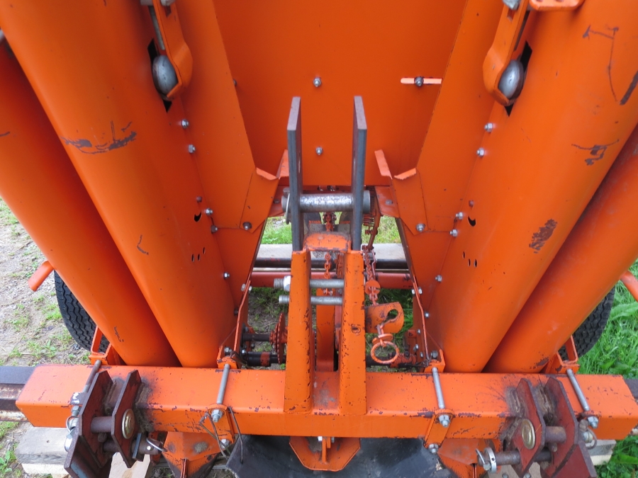 4158 Underhaug Potato planter 2 row 