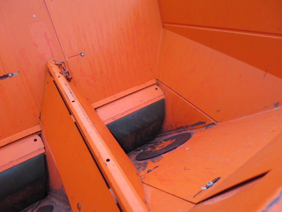 4158 Underhaug Potato planter 2 row 
