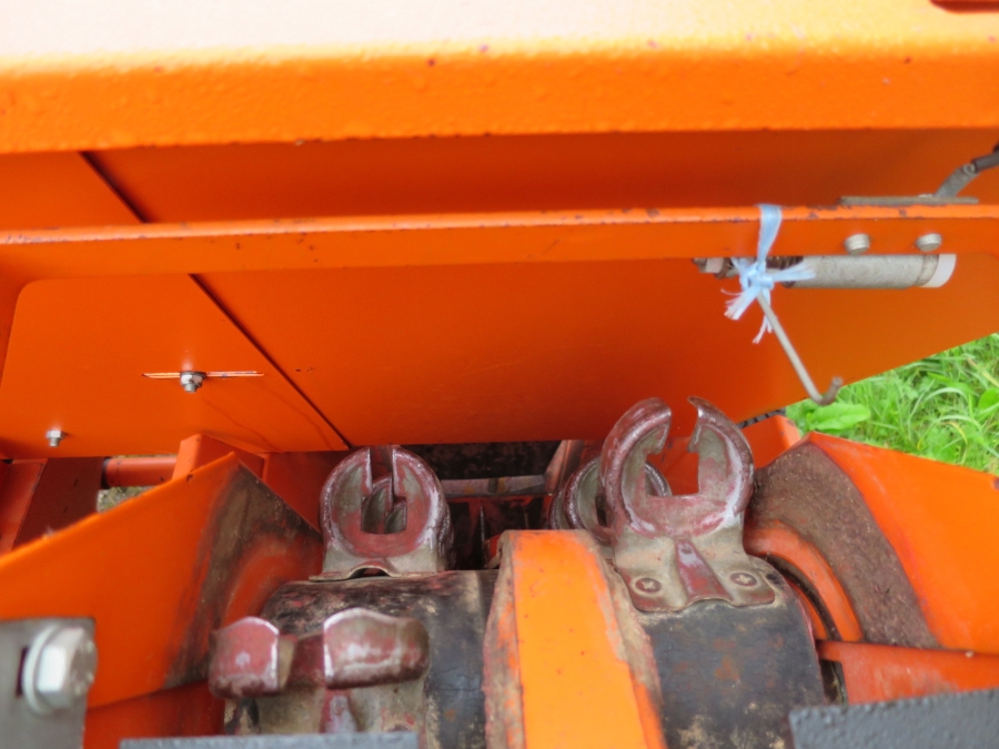 4158 Underhaug Potato planter 2 row 