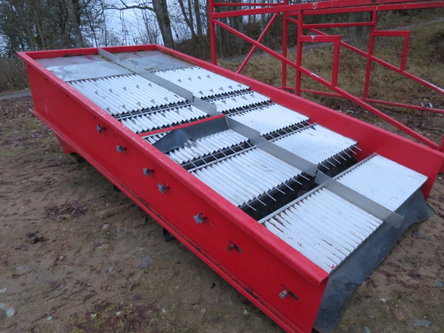 4212 EKKO length grader for carrots