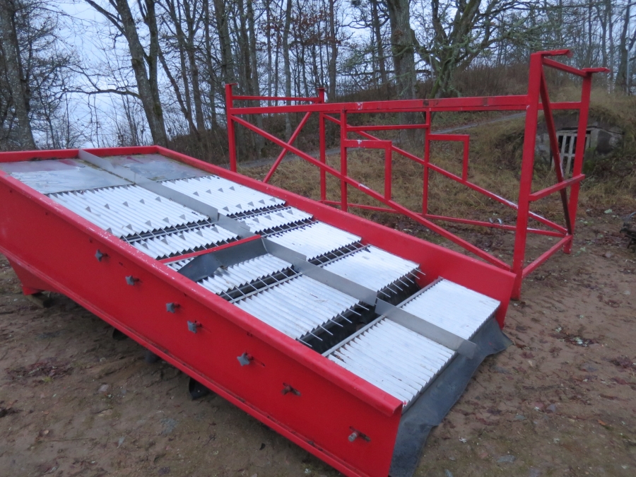 4212 EKKO length grader for carrots