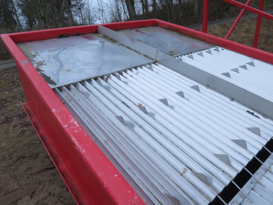 4212 EKKO length grader for carrots