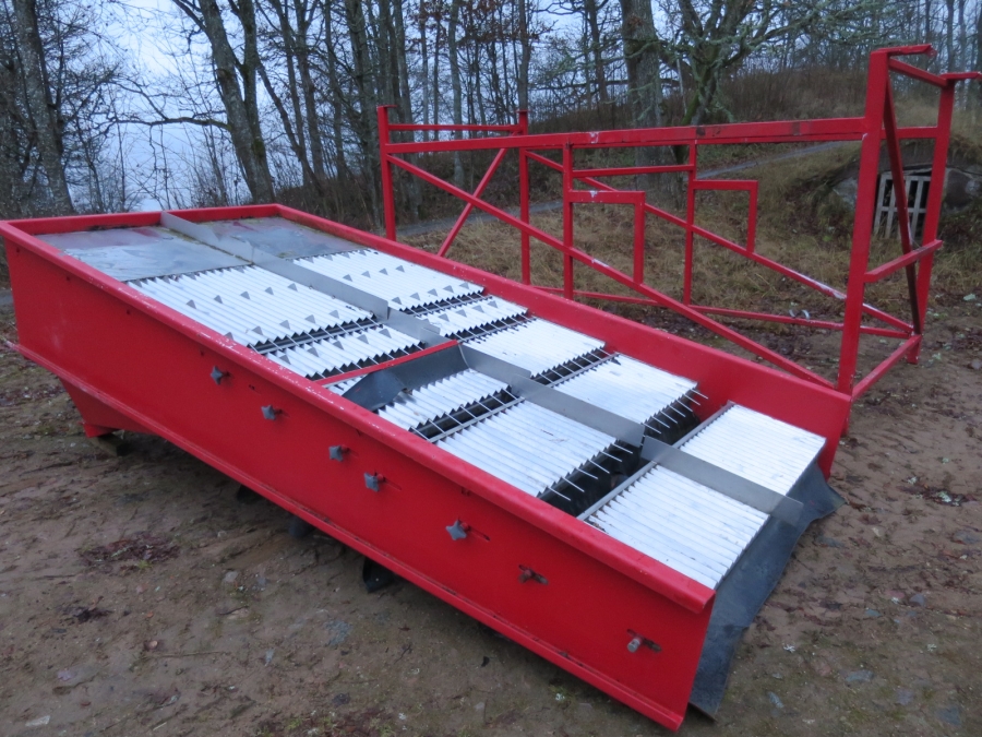 4212 EKKO length grader for carrots