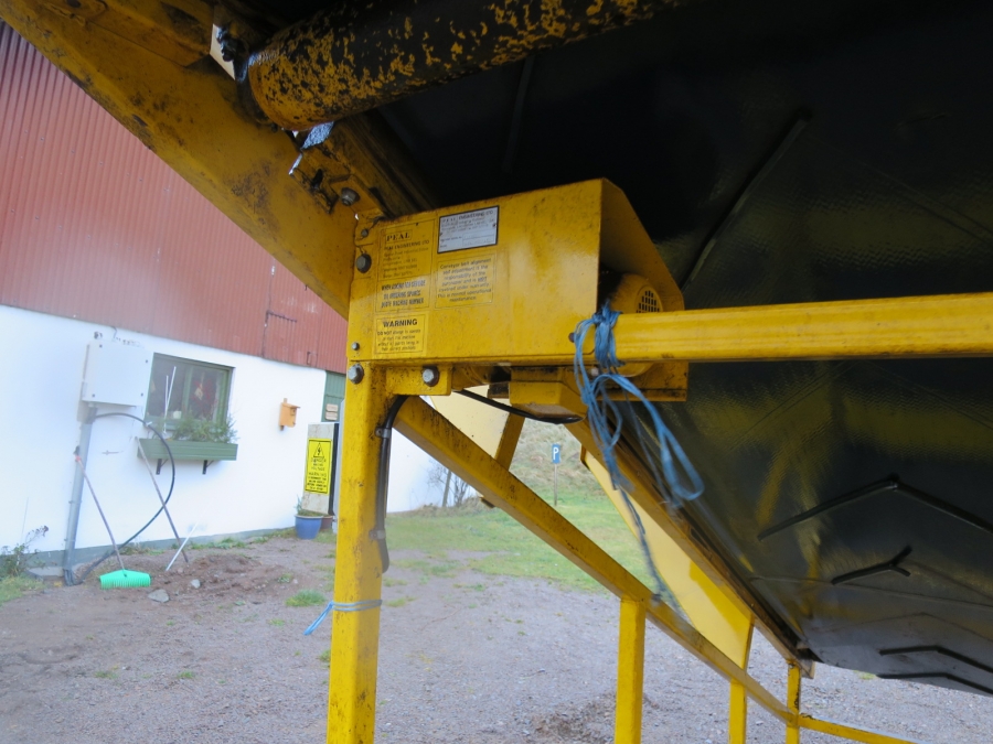 4216 Peal hopper
