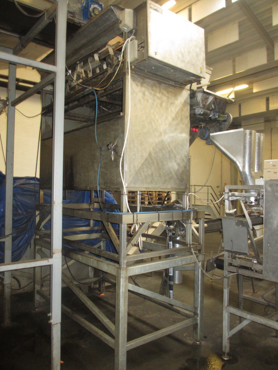 4224 Newtec 2012DG computer weigher for carrots