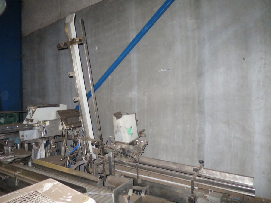 4227 Newtec tray feeder 