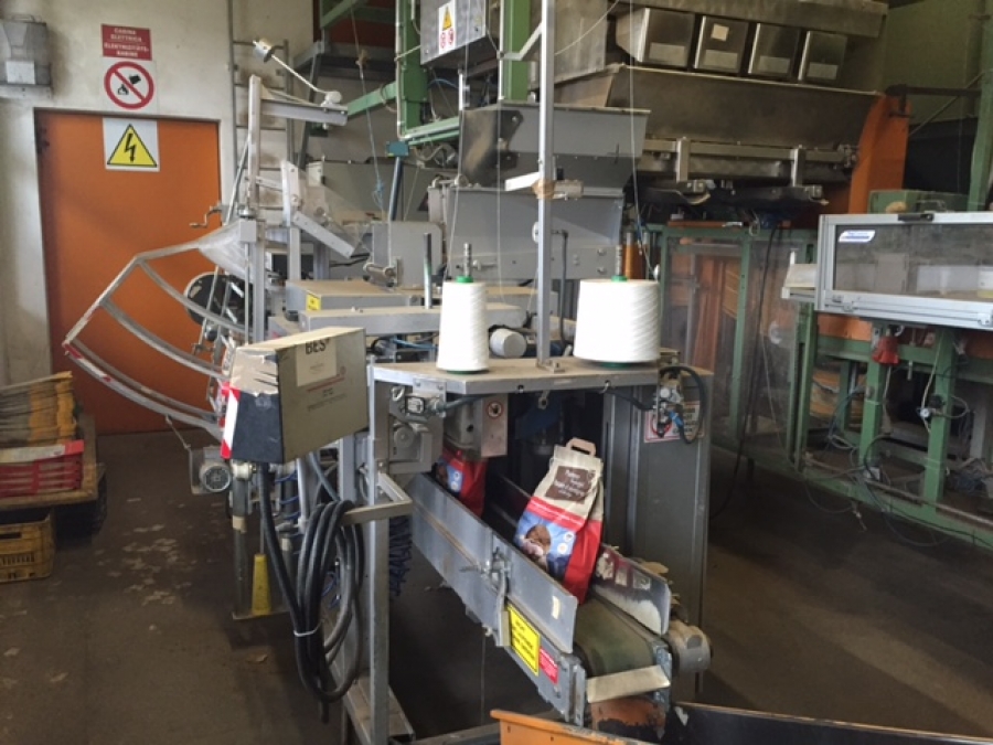 4250 Upmatic 4315 paper bagger for paper bags